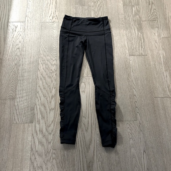 Lululemon pants - Picture 1 of 3